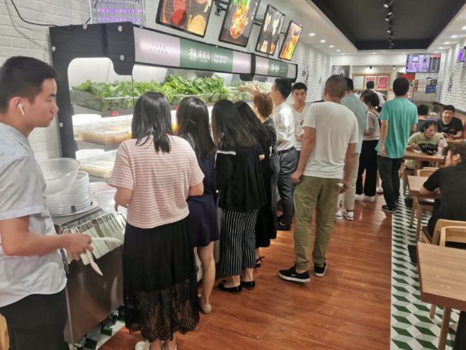 麻辣烫加盟店一年能赚多少钱,开正宗麻辣烫加盟店