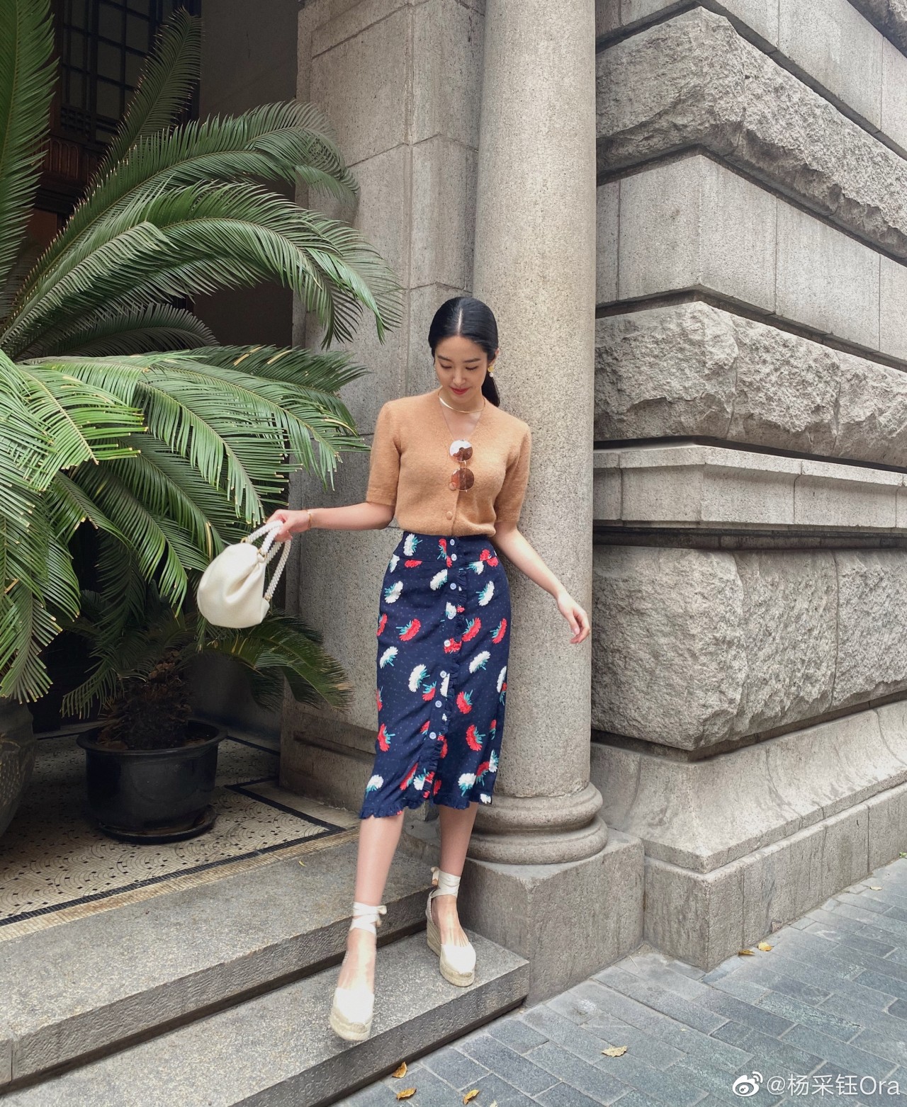 杨采钰法式风穿搭特点,杨采钰复古穿搭