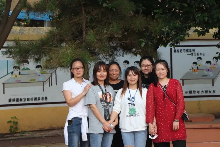 百花小学2023运动会,百花小学足球比赛视频