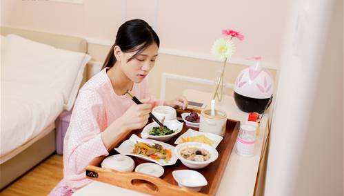 为什么说坐月子不能去别人家,产妇坐月子不可以去别人家吗