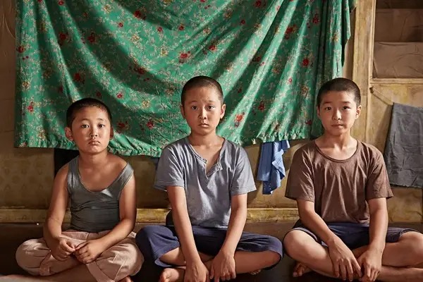 许三观九次卖血经历,如何看待许三观最后一次卖血