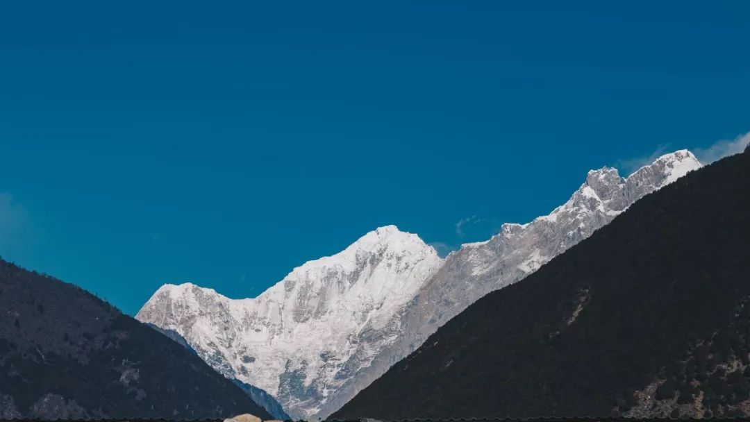 魔幻城市旅游景观,魔幻山城旅游感受