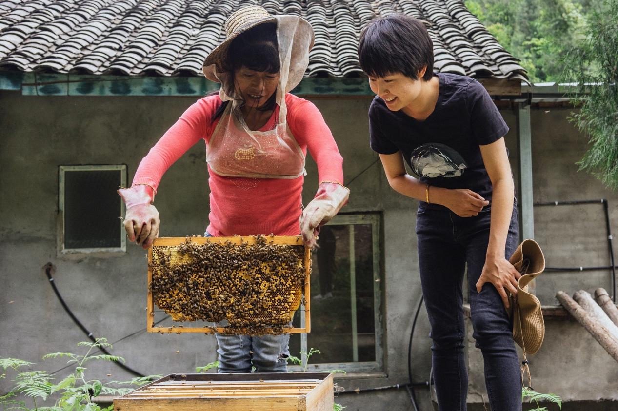 一个四川女人在广东创业,80后小伙儿农村创业年收入十几万