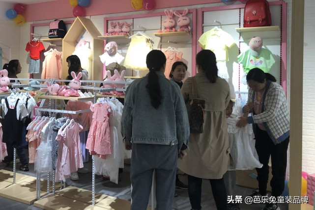 芭乐兔童装和德蒙斯特童装,芭乐兔童装一站式时尚集合店