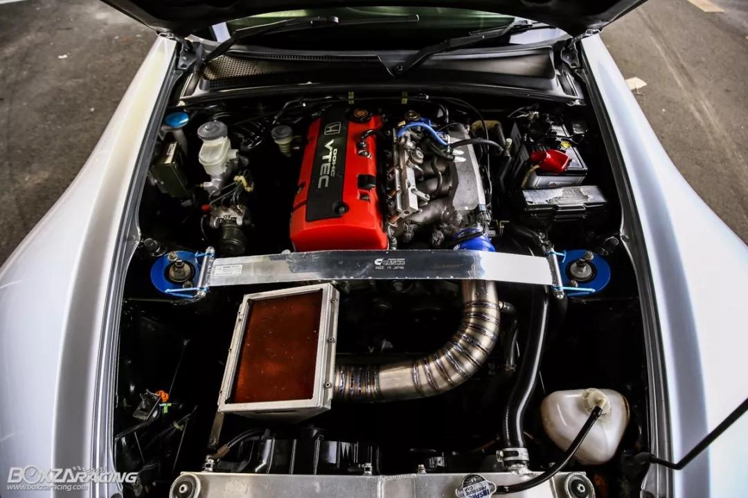 带你走进本田s2000,本田跑车s2000第一视角