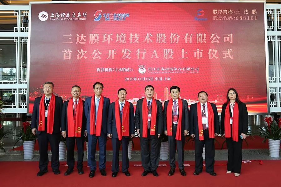 姝﹀钩钃濅紵鍏夌殑瑙嗛,姝﹀钩钃濅紵鍏夊垱濮嬩汉