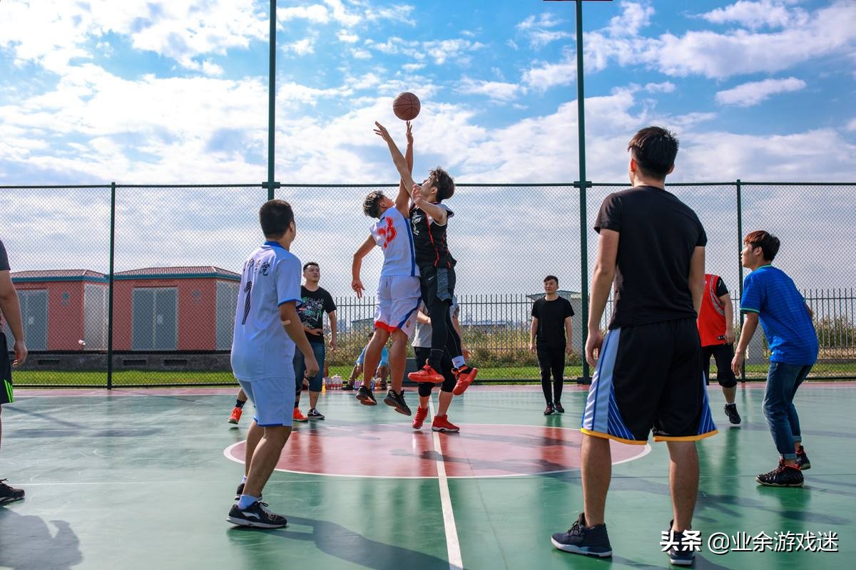 新手必学的基础篮球过人,新手玩篮球的基本功教学