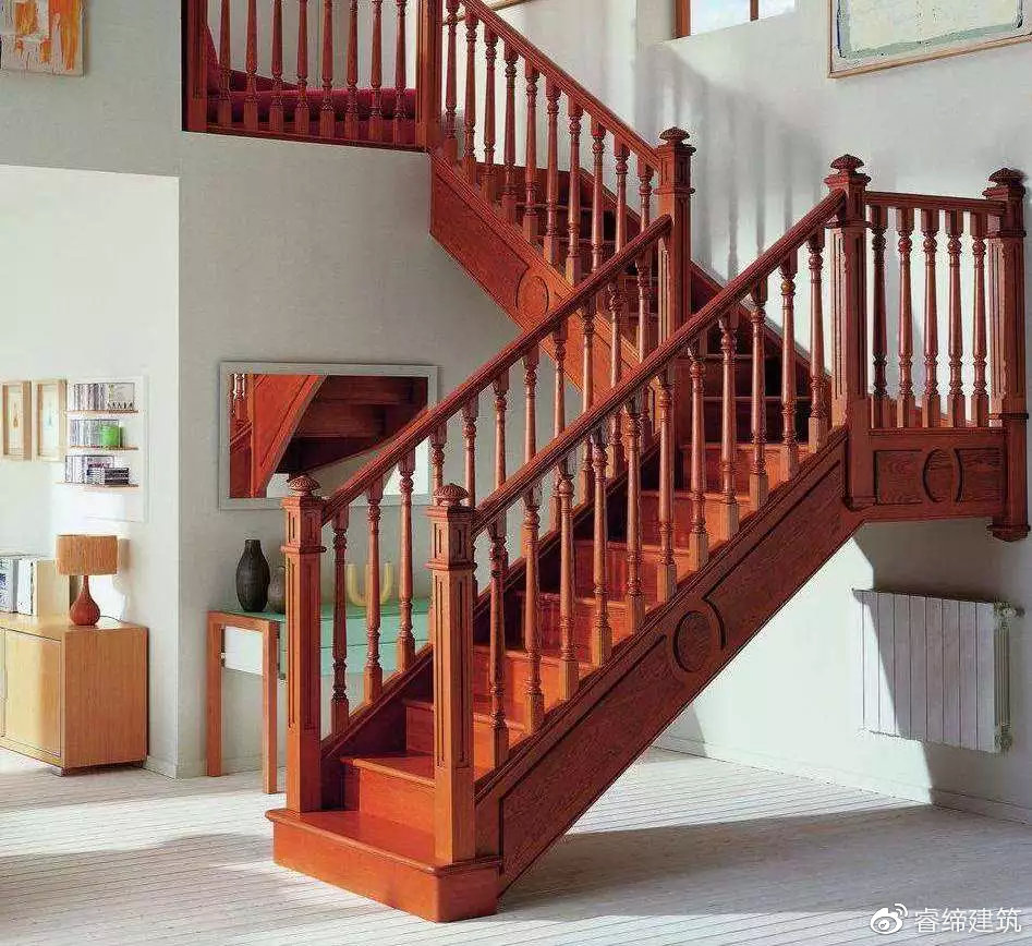 360度旋转楼梯的做法全过程,旋转楼梯和普通楼梯对比图片