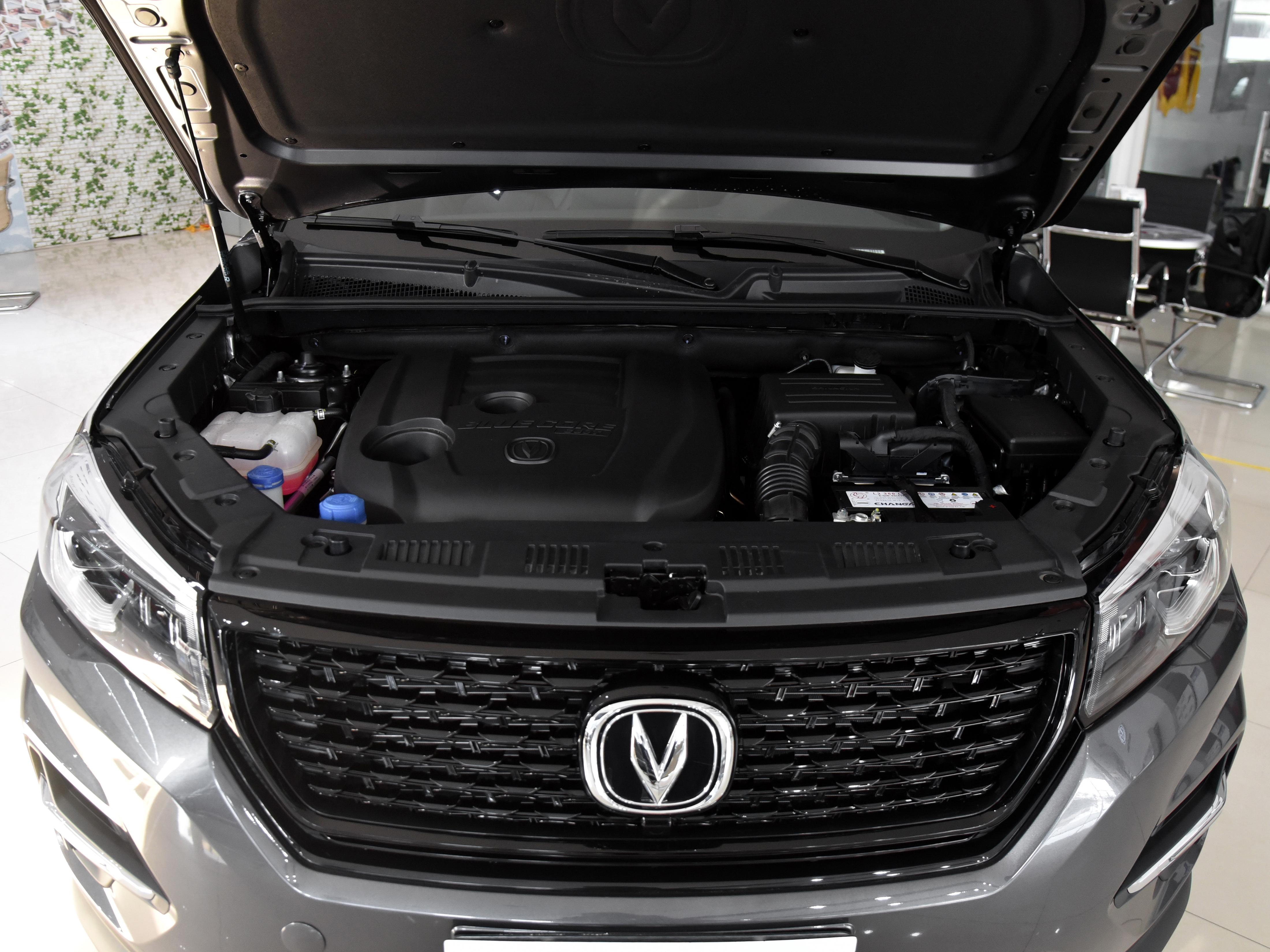 长安油电混合suvcs75plus,外观好看舒适动力强跑高速稳的suv