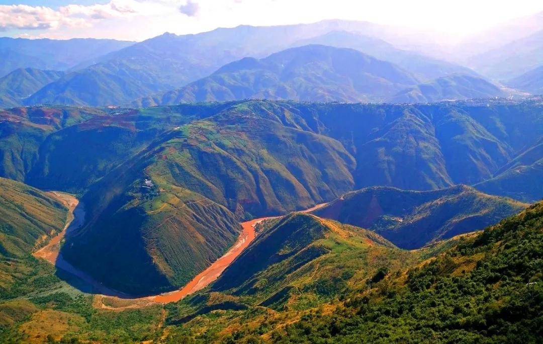 走进深山看美景,走进深山看大山里的风景