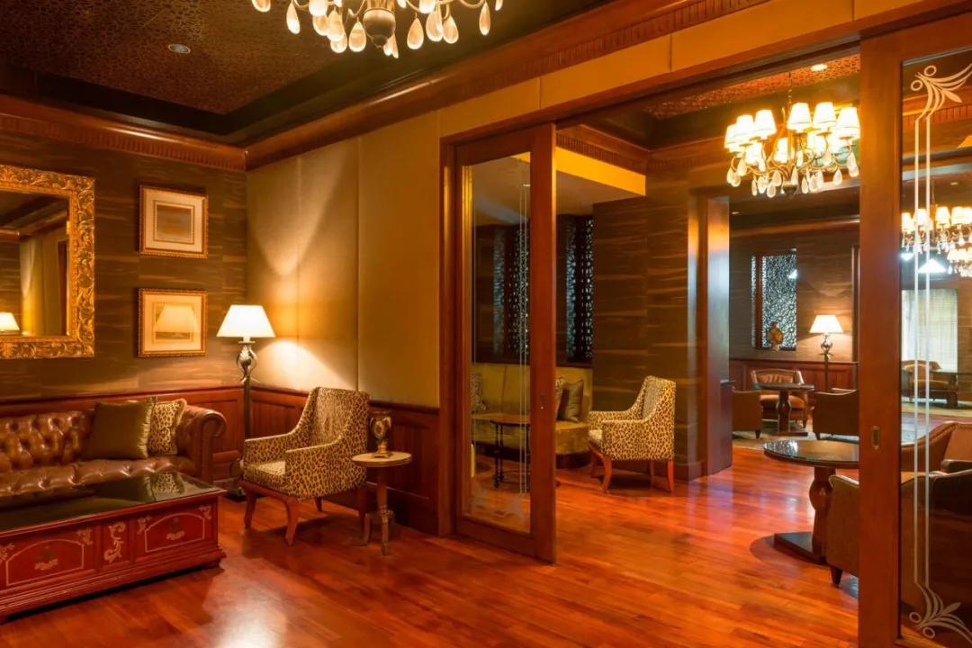 阿布扎比沙漠野奢水疗度假酒店,阿布扎比喜来登酒店