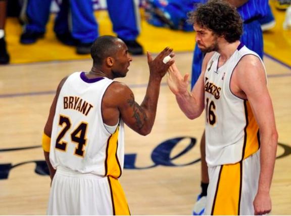 总收入1.8亿！两冠核心+6届全明星官宣退役：太想念科比湖人致敬