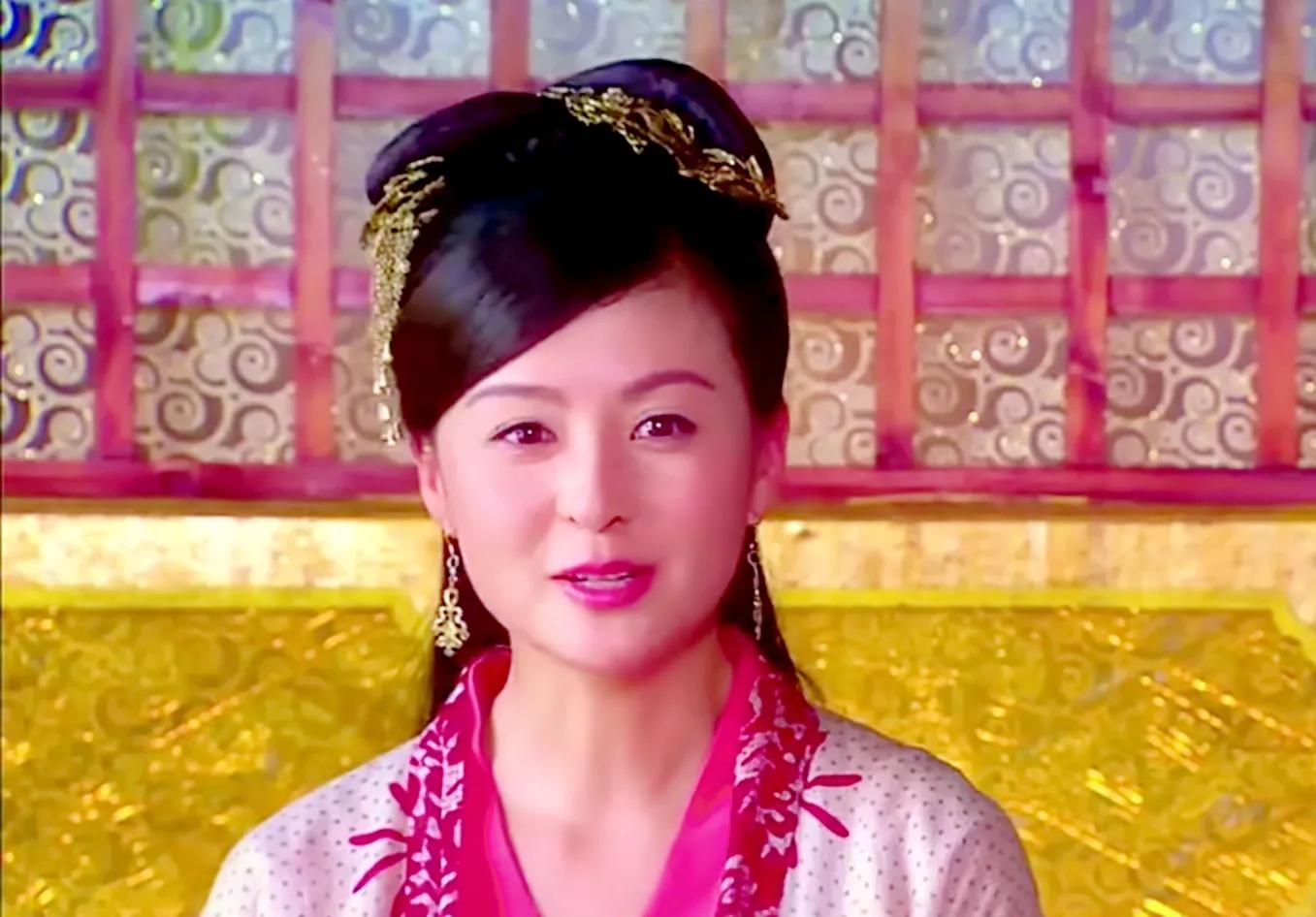 追鱼传奇：金牡丹一心想成为太子妃，却不小心错失，最终作茧自缚