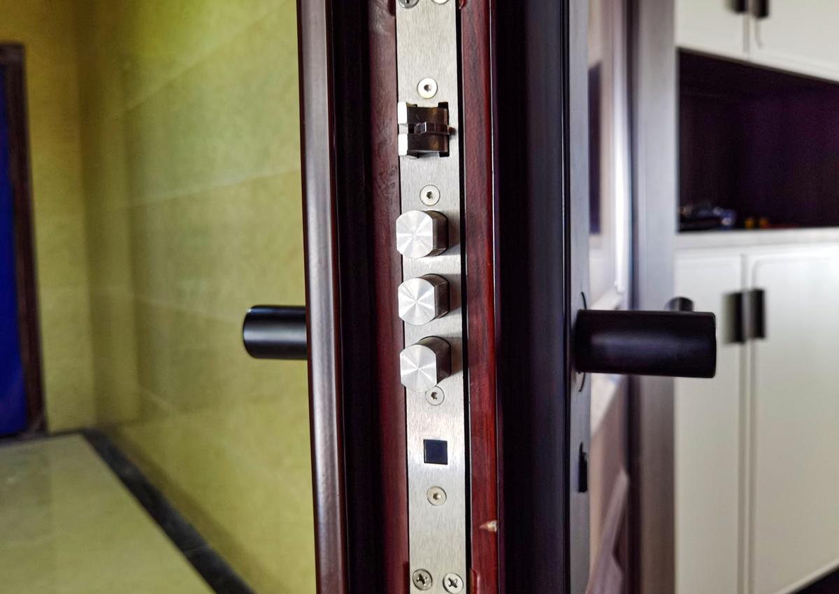 huaweihilinkvoc智能锁怎样使用,华为智能门锁的指纹识别灵敏吗