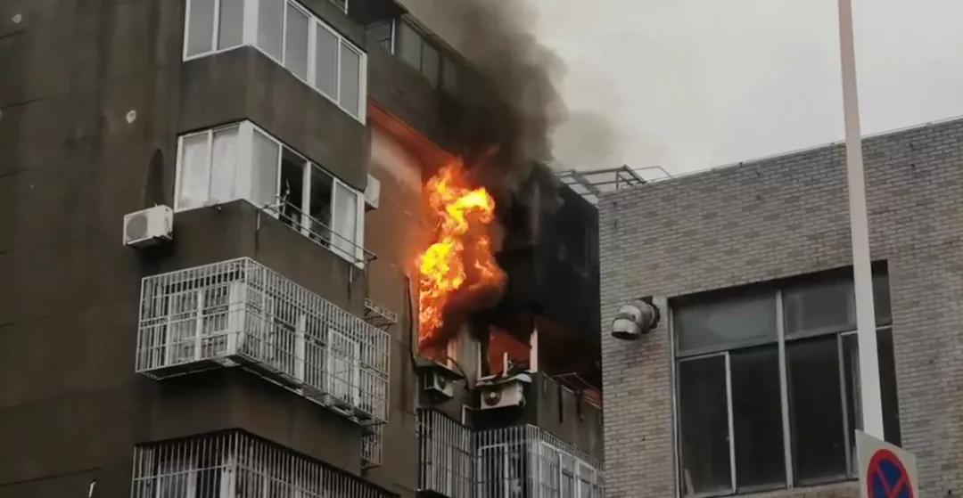 镇江火灾最新消息,镇江失火情况