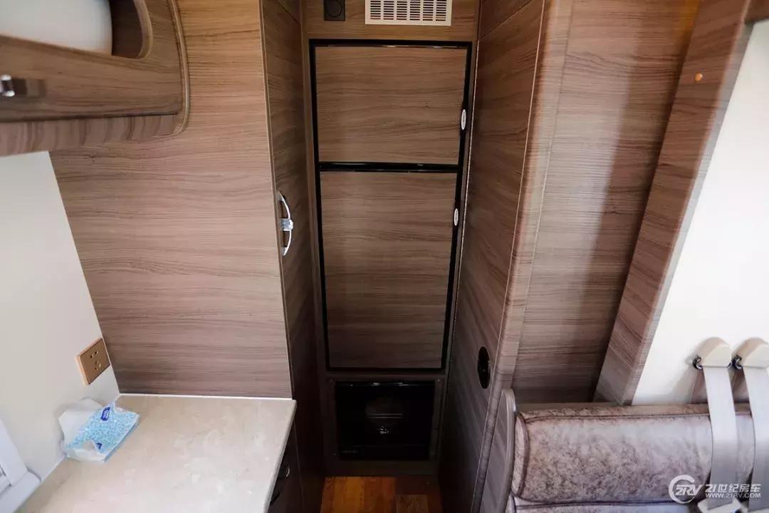 自动挡四驱越野房车40万以下,自动挡皮卡房车10万左右