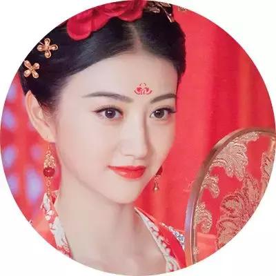赵丽颖迪丽热巴同款古装造型,范冰冰杨幂迪丽热巴
