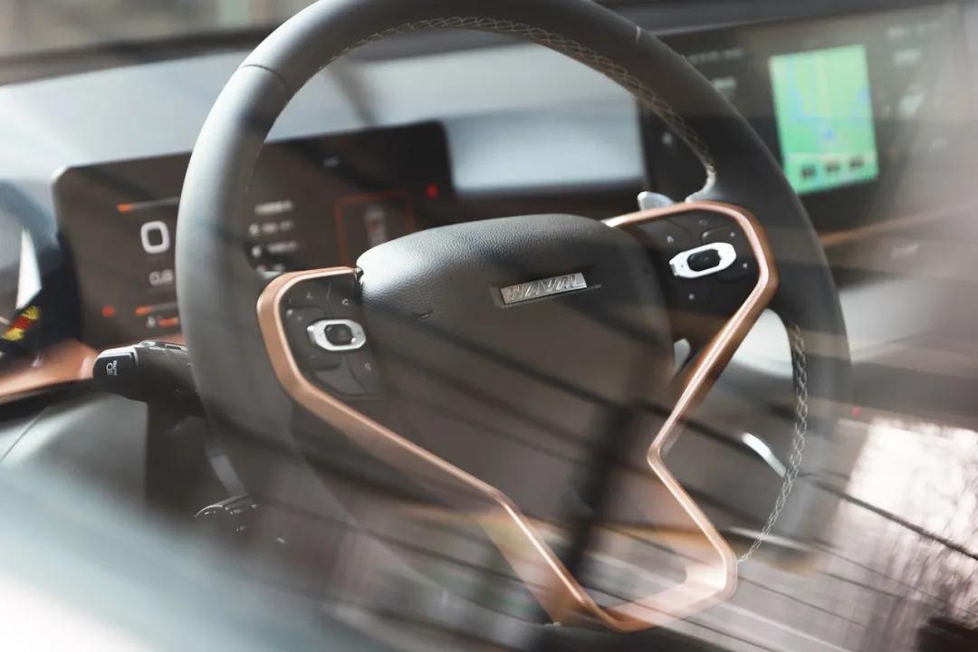 哈弗h63代2.0t最低配多少钱,哈弗h6三代2.0t与长安cs75plus2.0