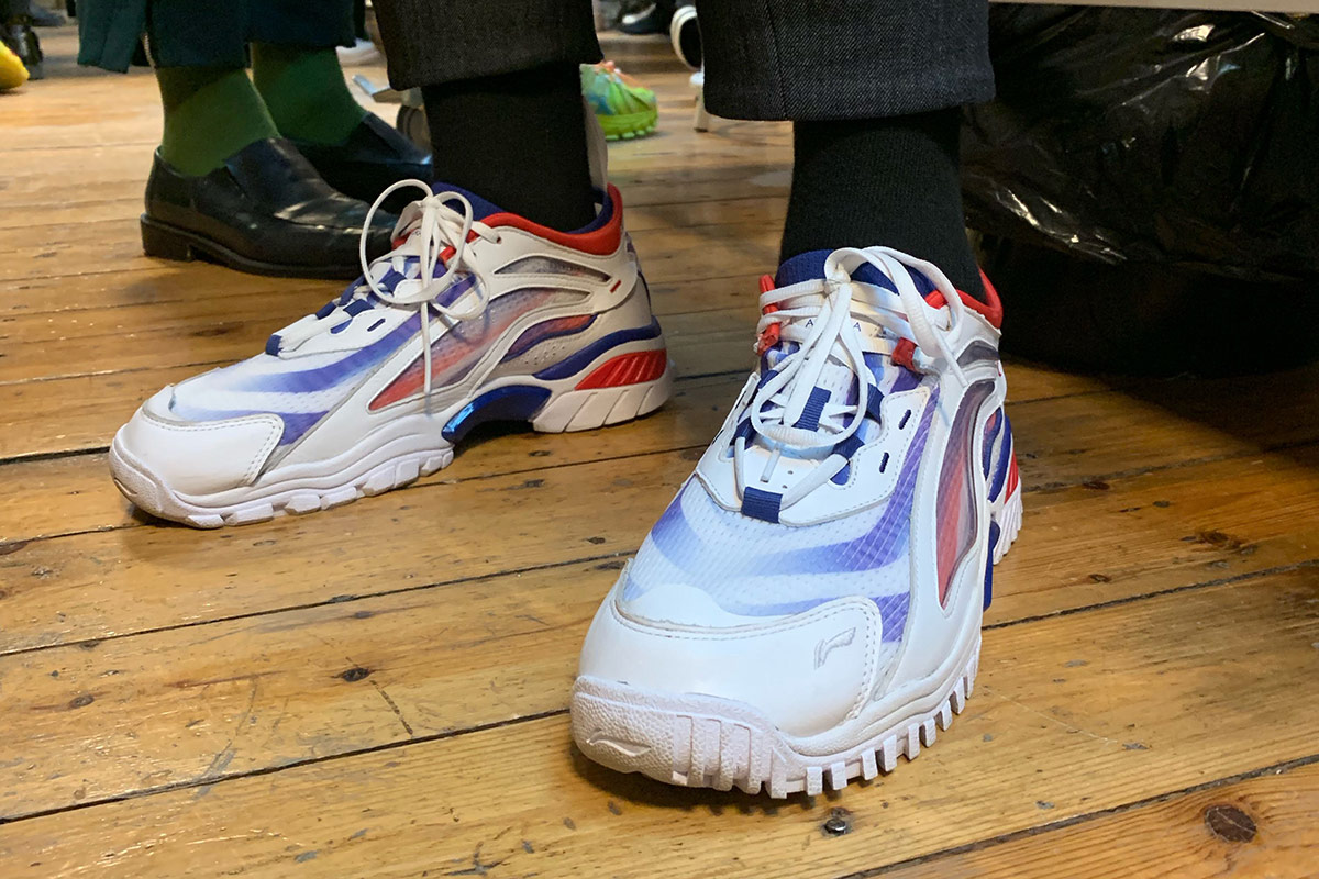 今年李宁新出的鞋中国风,李宁2021春夏巴黎时装周秀款鞋