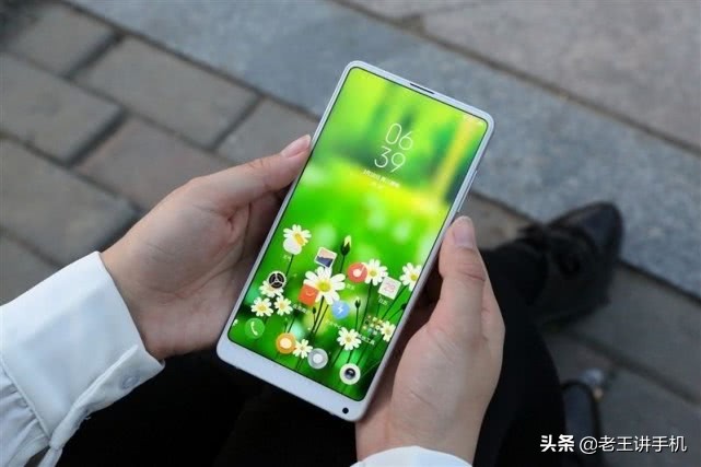 国产手机的集体榜样！4G手机时代最后的销量奇迹，还适合入手吗？