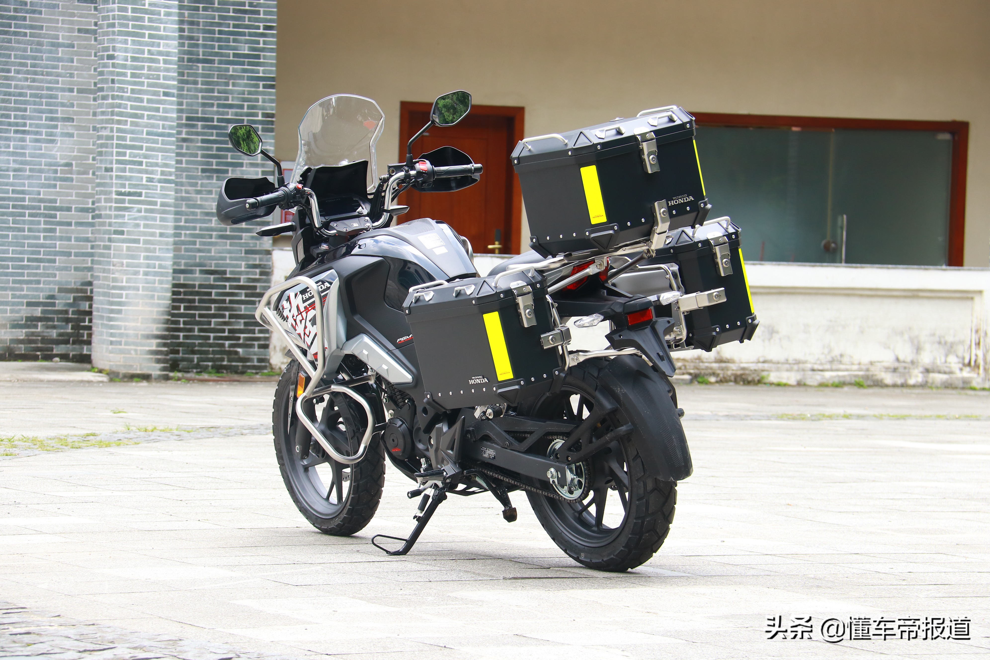 五羊本田cb190x最新测评视频,新启程摩托车