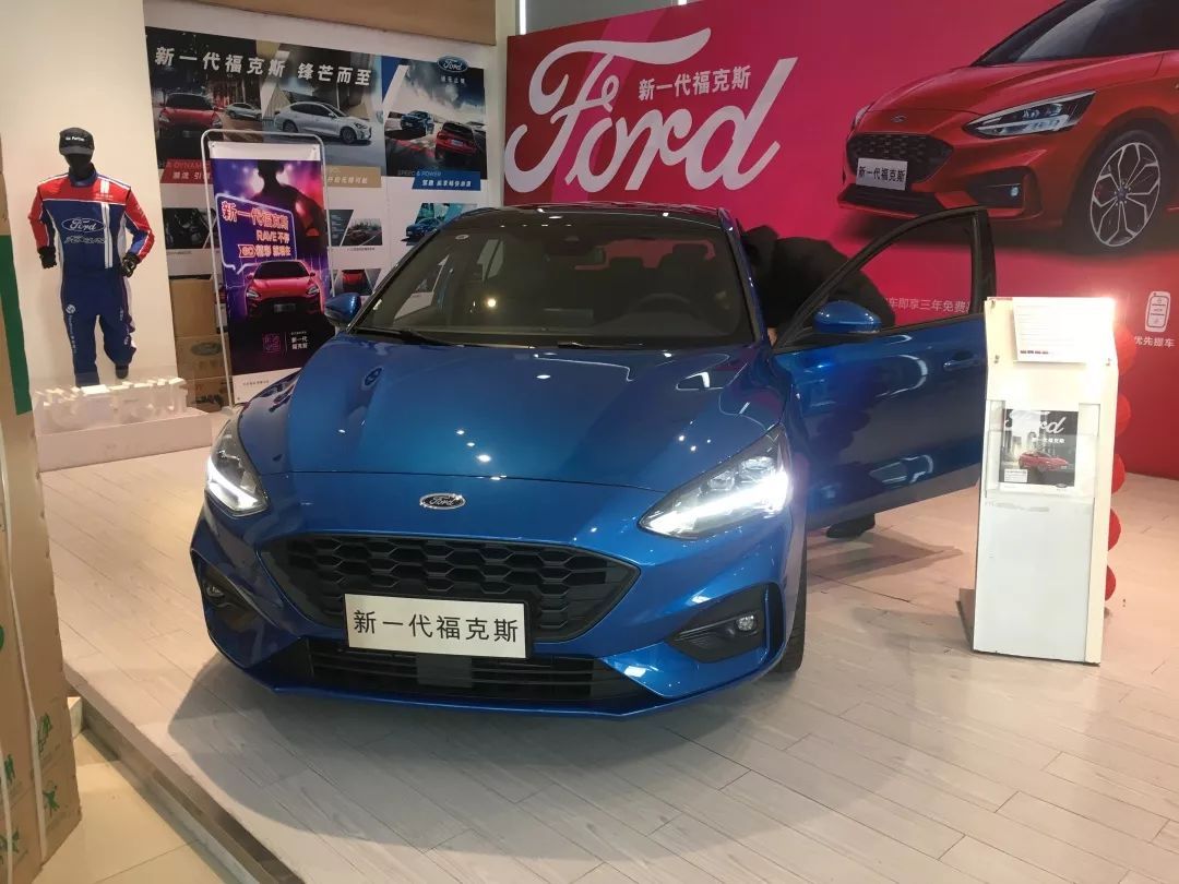 试驾小钢炮全新福克斯active,试驾新福克斯