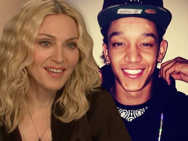 麦当娜与小35岁新男友合照,麦当娜出街视频