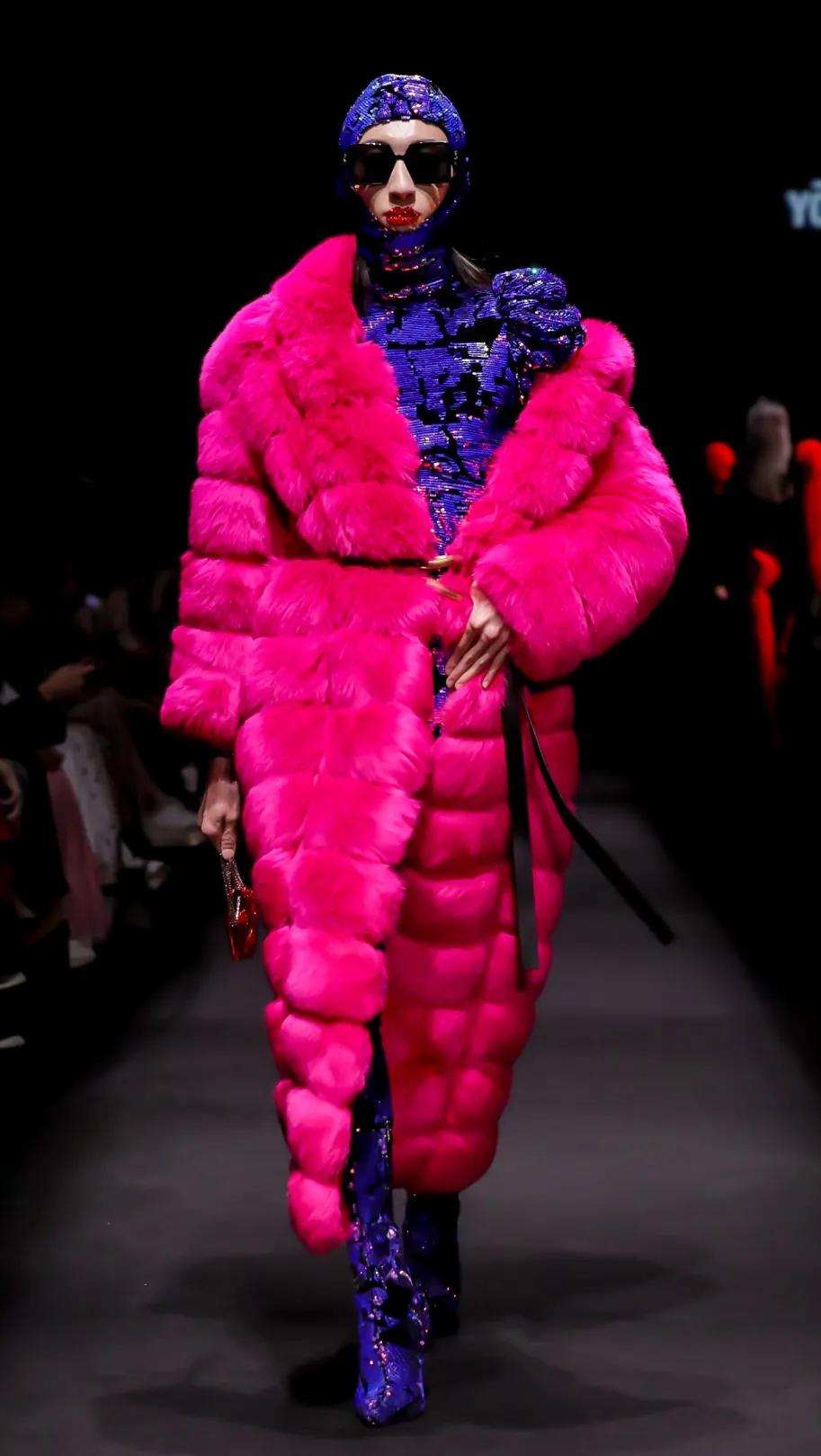 2021秋冬女装款式流行趋势,2018秋冬趋势报告巴黎时装周