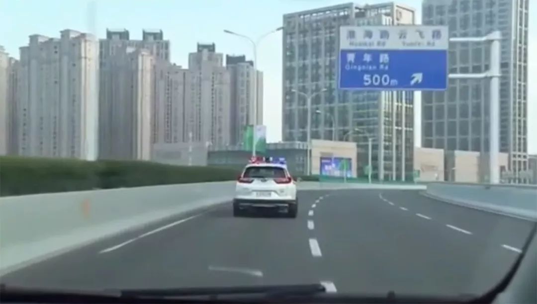 泰国小公主10岁返回王室,泰国公主出行仪式