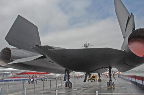 黑鸟高空侦察机,黑鸟高空战斗机