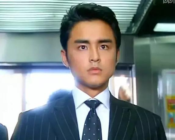 最成功的霸道总裁明道,霸道总裁明道童年回忆