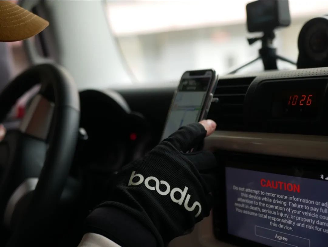 女人独自驾车旅游,女人独自驾车去新疆