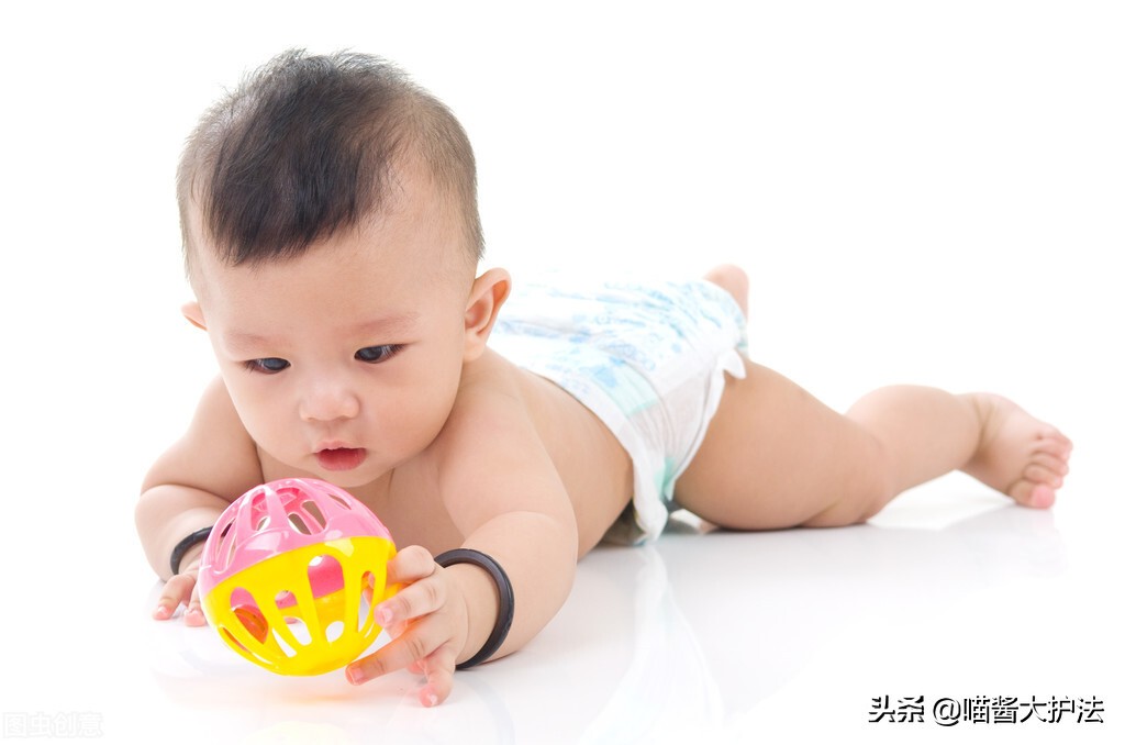 宝宝红屁股是纸尿裤造成的吗,宝宝红屁股其实是父母太坑