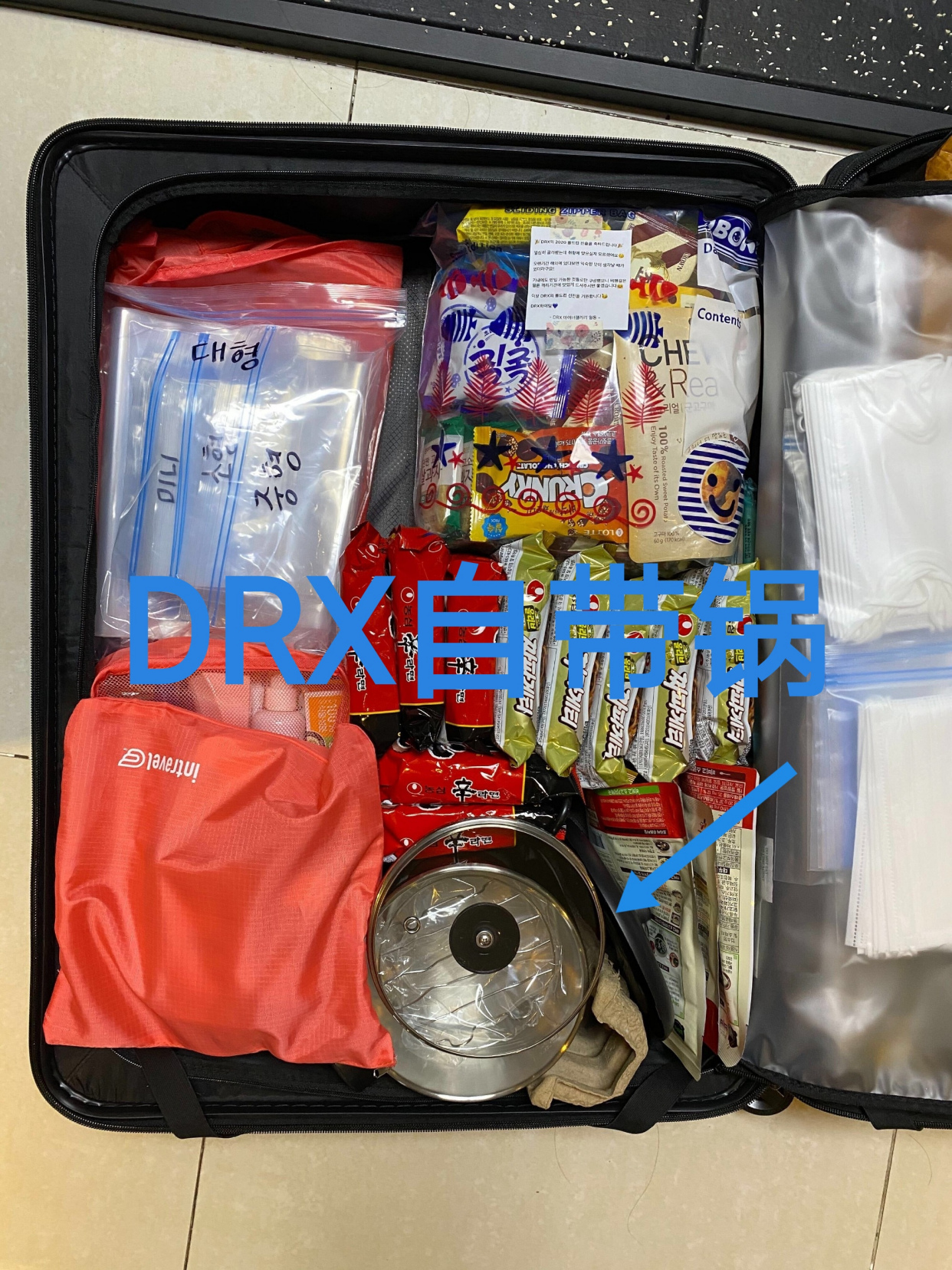 因为担心LPL卫生,DRX准备了几十箱泡面,连锅都带上了