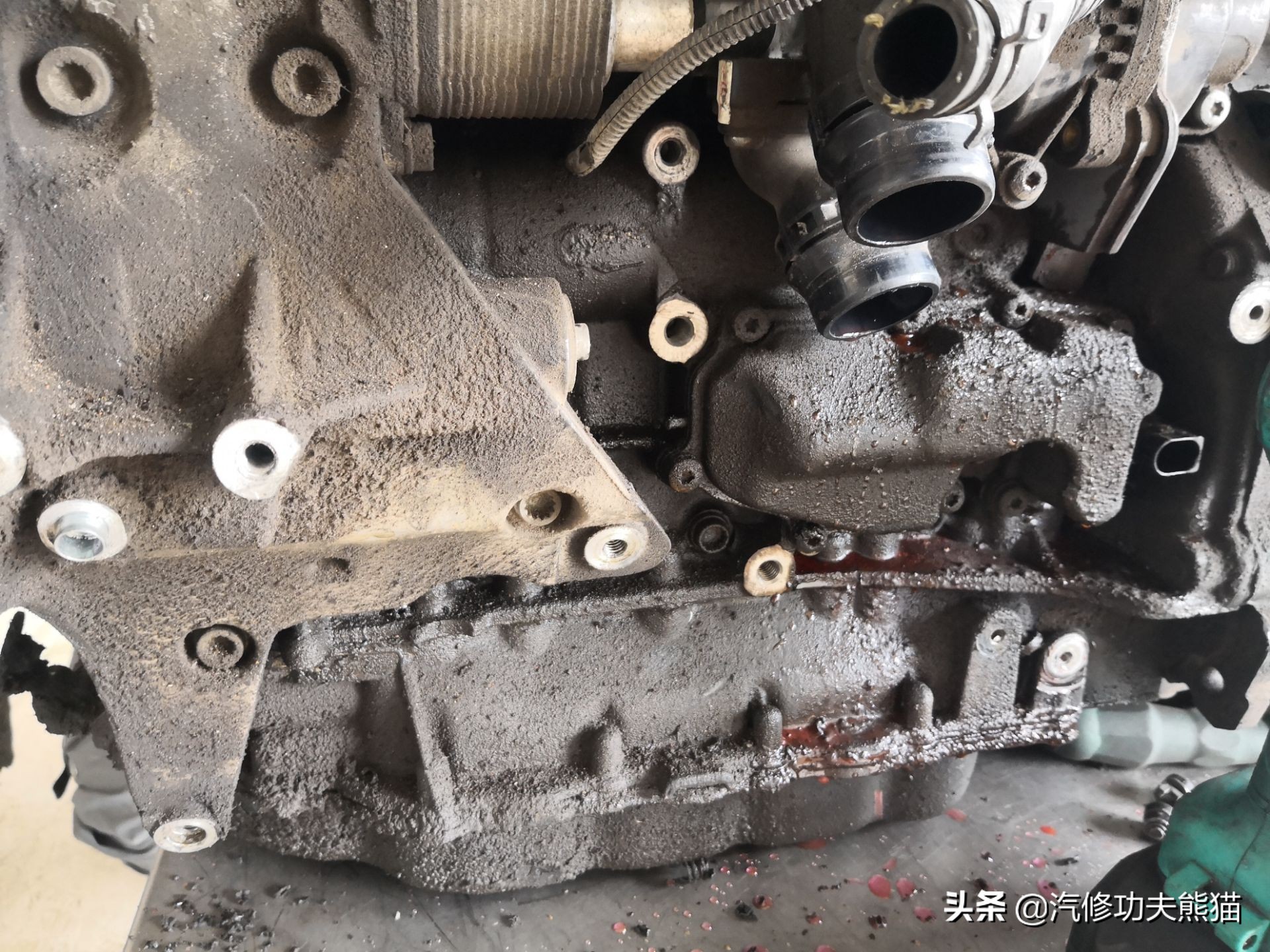 大众夏朗发动机大修维修费,进口大众夏朗大修