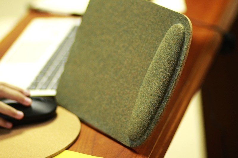 鼠标垫防硌手立体护腕硅胶,鼠标垫天然软木护腕怎么样