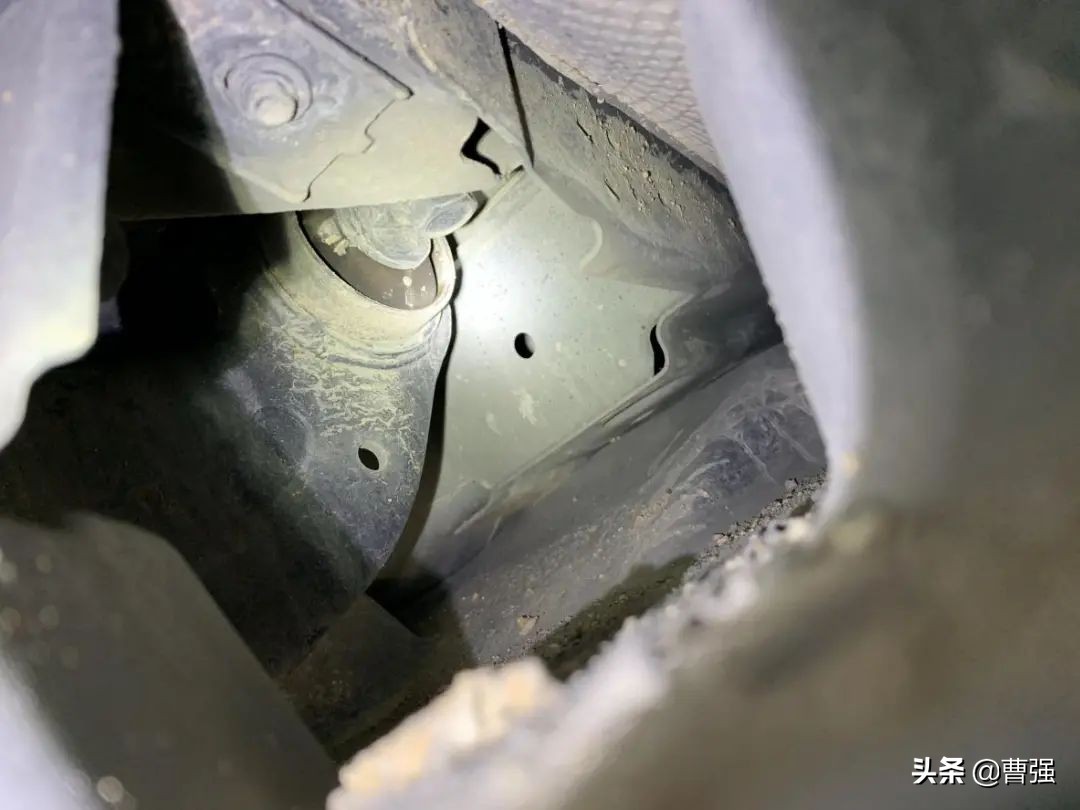 新款君越涉水,新款君越进水