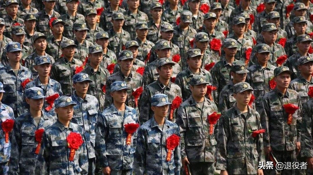 大二入伍还是毕业入伍,大一应征入伍有什么条件