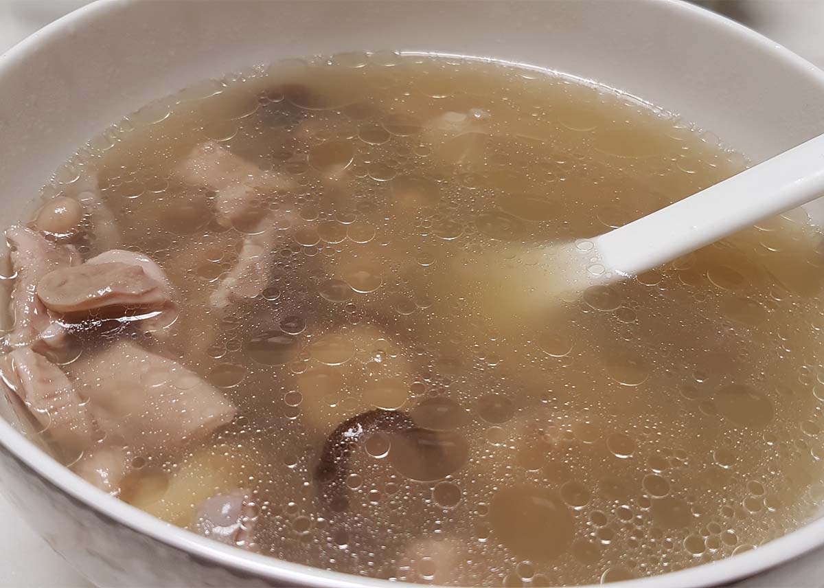 后厨阿姨餐具清洗,后厨阿姨打扫卫生视频