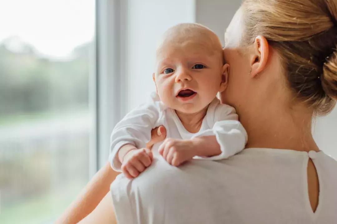 宝妈分享婴儿发育的口诀你知道么,五月龄宝宝必做发育练习