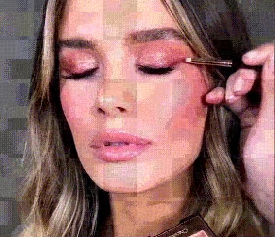 汤姆福特和迪奥哪个眼影盘好,汤姆福特20号眼影教程