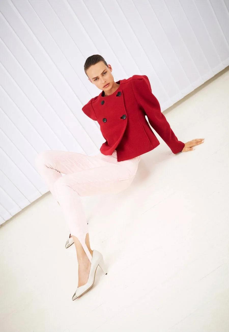 被嫌弃的踩脚裤翻身了！今年正当红