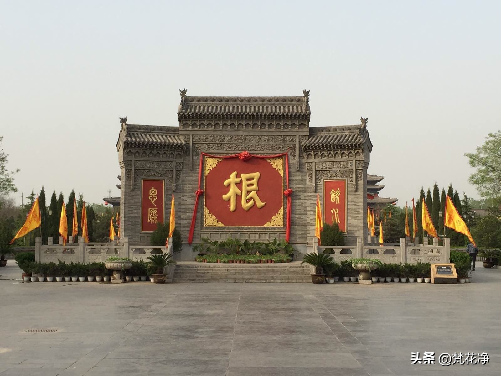 中国有百分之多少的人小脚趾两瓣,脚有六指的人