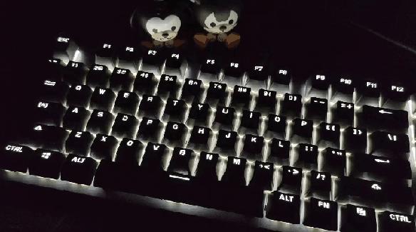 樱桃2.0机械键盘和罗技k845哪个好,罗技键盘k835和k845哪个好