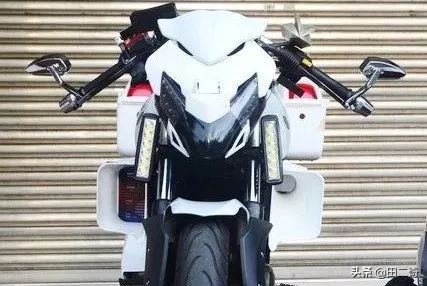 19款SYM新车发布，搭载ZXR400引擎，超炫涡*大轮**灯指纹启动