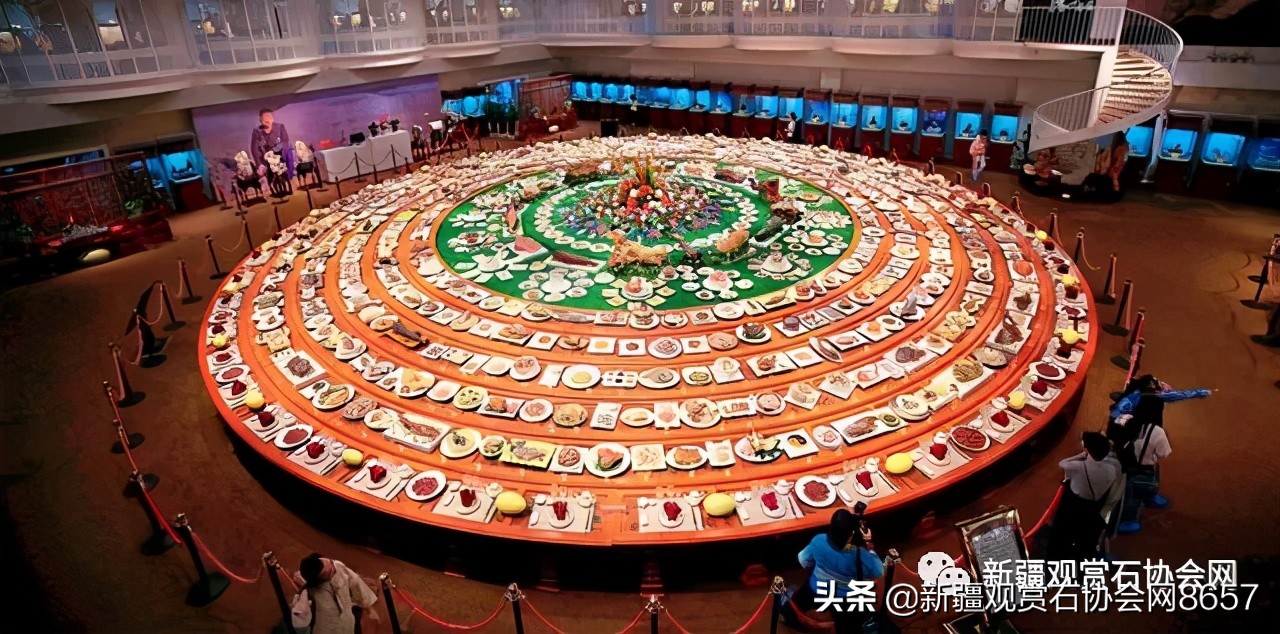 新疆奇石宴让人震惊,哈密天下第一奇石宴在哪