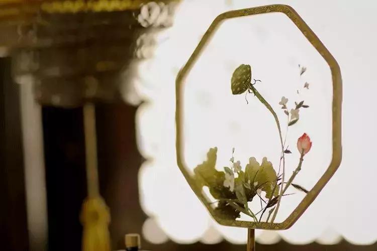 看腻了性冷淡的极简风,清冷系和性冷淡风