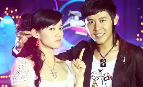 我倒要问问大冰，为什么A*杯罩**就没资格撒娇了？