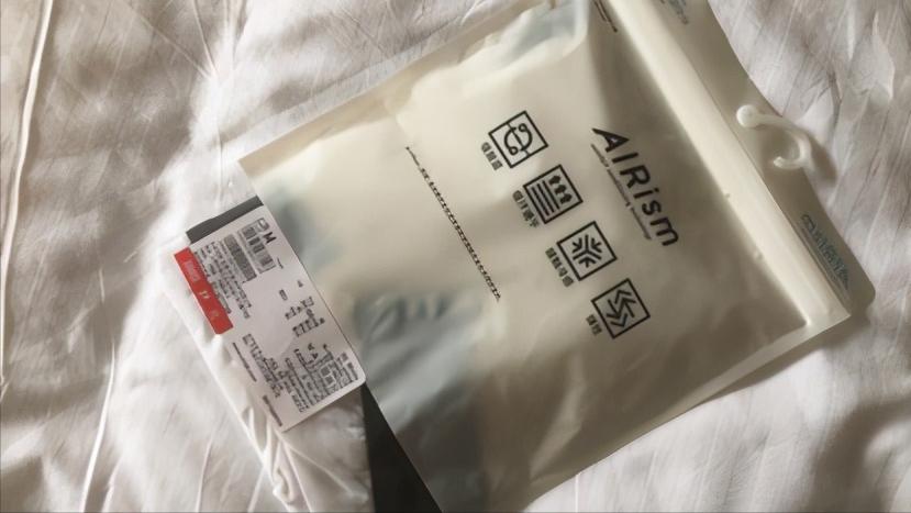 优衣库air高弹力束脚裤,优衣库airism怎么有两种领口