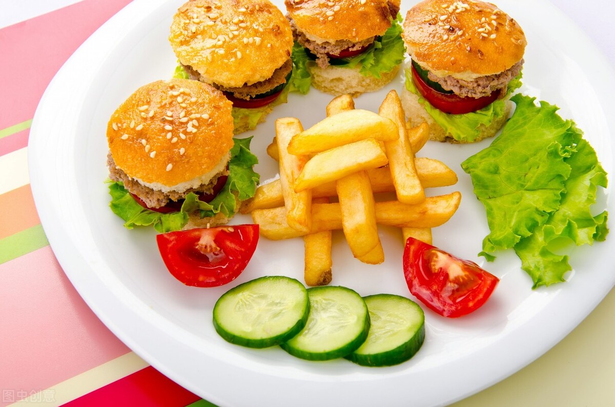 狗狗呕吐腹泻怎么护理它,养宠知识狗狗发现呕吐怎么办